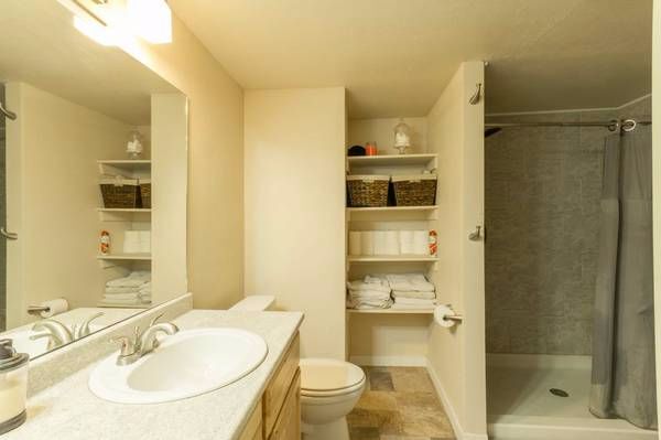 Building Photo - 315 E Griffin Dr