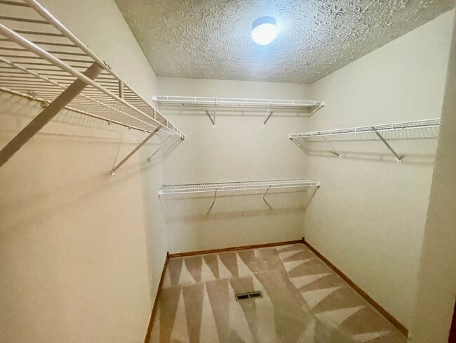 Building Photo - 6008 N 8th Ave