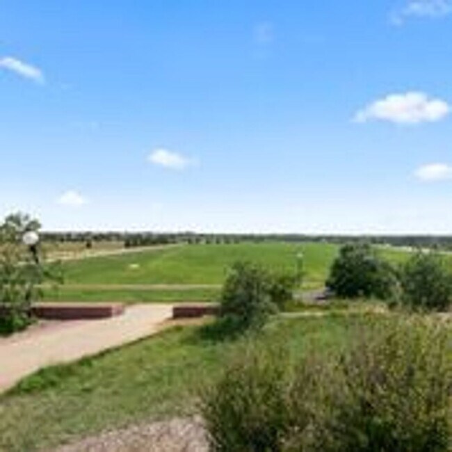 Building Photo - Central Park HOUSE for rent! 2 BLOCKS TO STANLEY MARKETPLACE