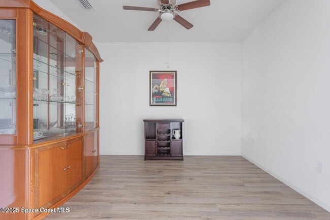 Building Photo - 560 Remington Green Dr SE