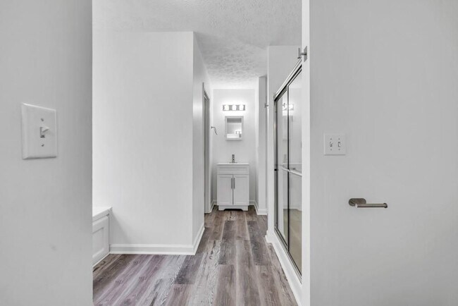 Building Photo - 3590 Canon Creek Dr