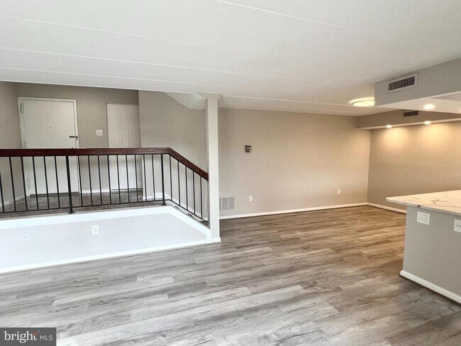 Building Photo - 118 Roberts Ln