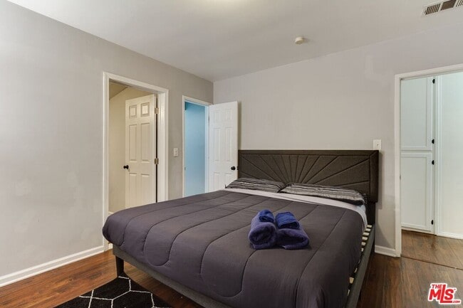 Building Photo - 6659 Amigo Ave