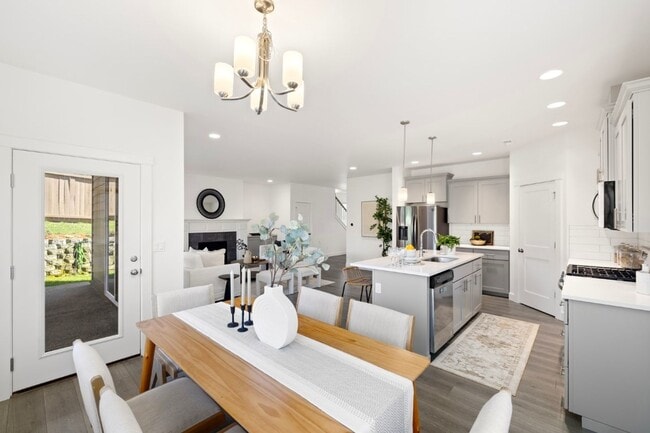 Building Photo - 4Bd/3.5Ba Covington House