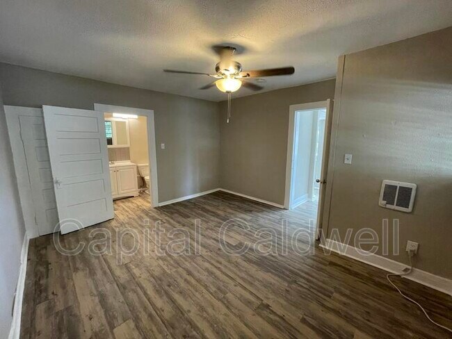 Building Photo - 1028 E 17th Ave