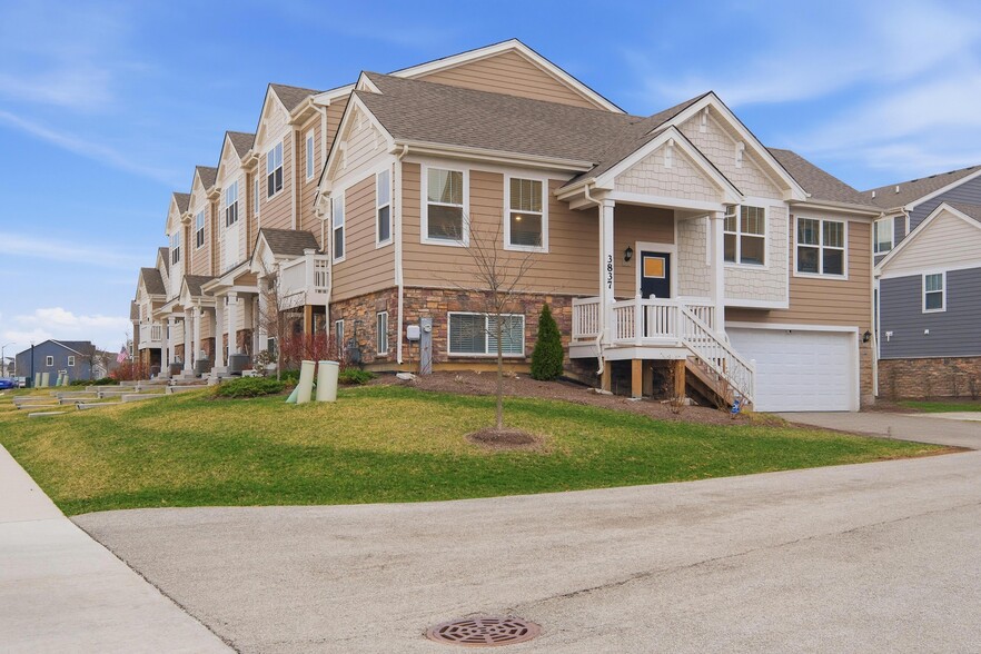 Building Photo - 3837 Currant Ln