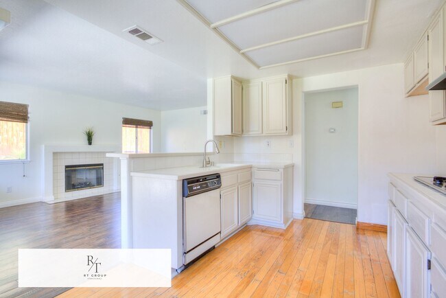 Building Photo - Beautiful 3 Bed / 2.5 Bath Home in the Corona-Norco Unified School District