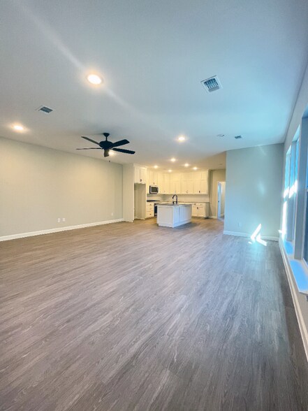 Building Photo - 1302 Milltown Rd