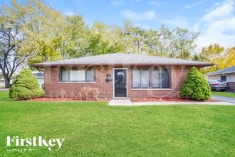 Building Photo - 428 Suwanee St