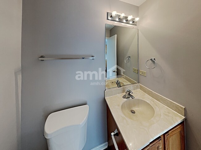 Building Photo - 5756 Emerald Pointe Dr