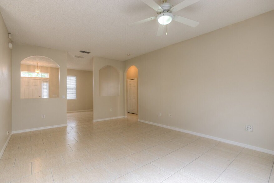 Building Photo - 2510 Sherbrook Ln