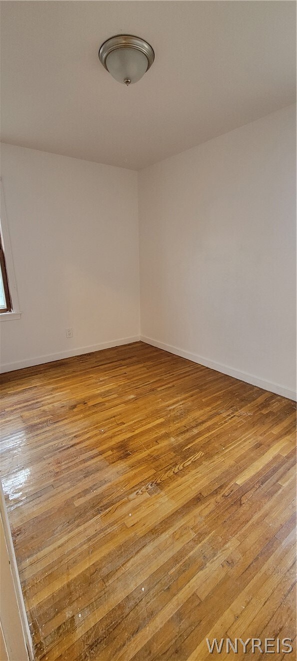 Building Photo - 3563 Sherwood Ave