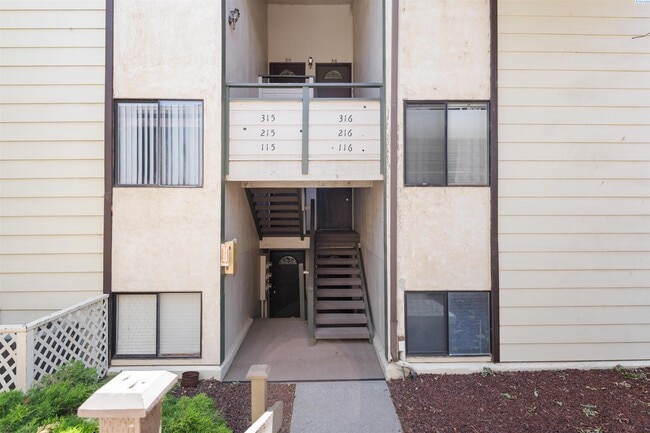 Building Photo - ALL UTILITIES INCLUDED/FULLY FURNISHED