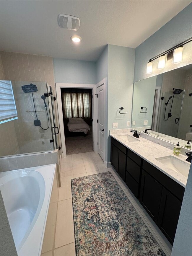 Building Photo - 8500 Cumbrae Ln