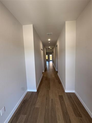 Building Photo - 718 Tidal Dr