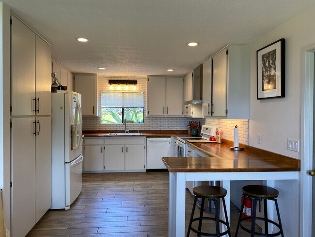 Building Photo - 65-1205-1205 Hokuula Rd