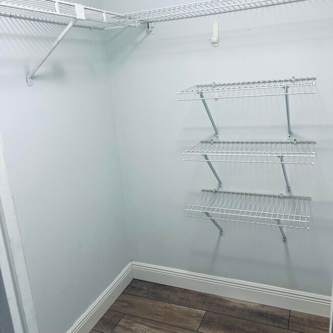 Building Photo - 1900 S Kanner Hwy