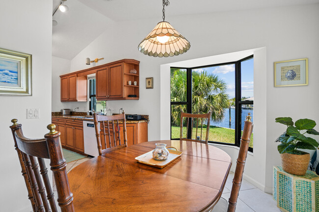 Building Photo - 10762 SE Burgee Ct