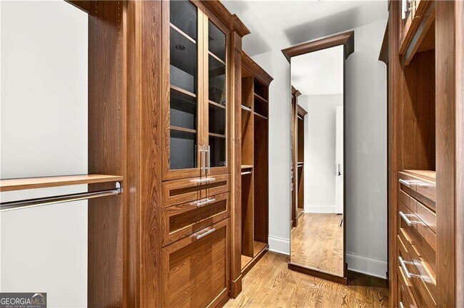 Building Photo - 3376 Peachtree Rd NE