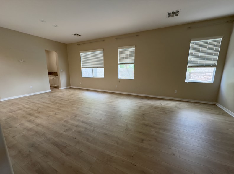 Building Photo - 5313 Pelican Hill Dr