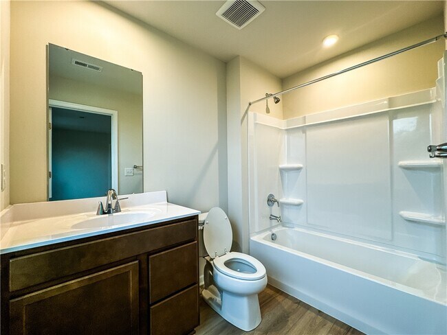 Building Photo - 16 Trailhead Rd