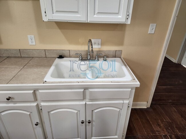 Building Photo - Great Family Home!  4BR 2 BA