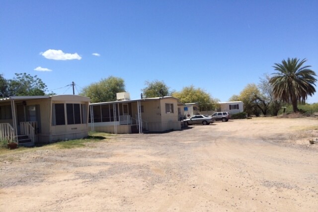 Primary Photo - 2533 W Dobbins Rd
