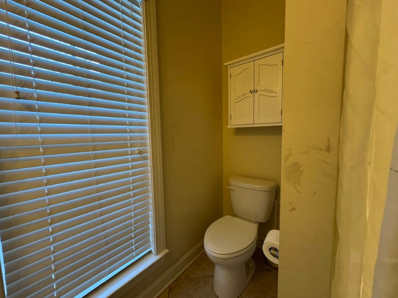 Building Photo - 1854 Juniper Dr