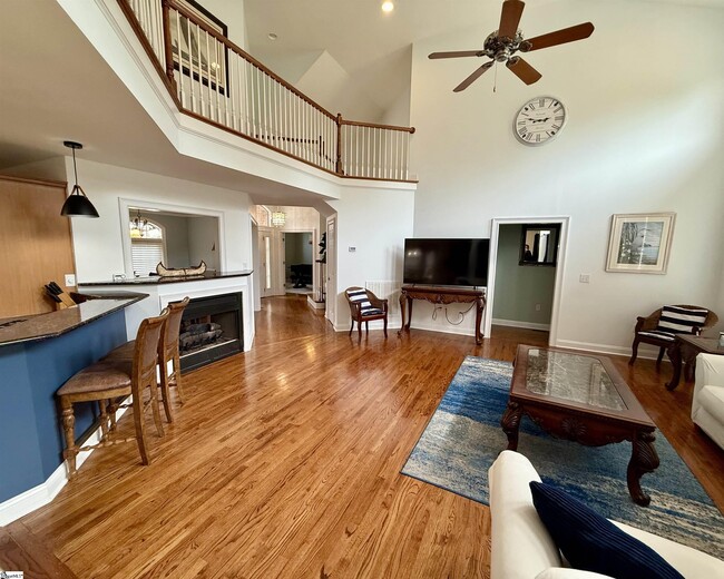 Building Photo - 19 Ruby Lake Ln