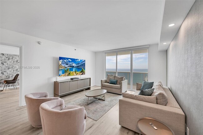 Building Photo - 1830 S Ocean Dr