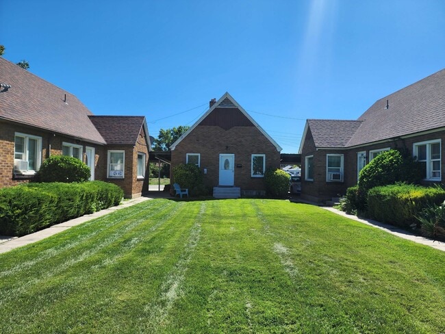 Building Photo - 210 E 4800 S