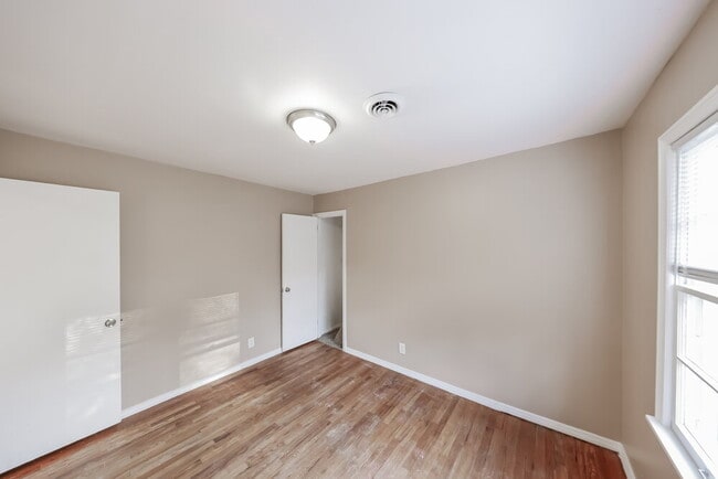 Building Photo - 2568 Forestdale Blvd