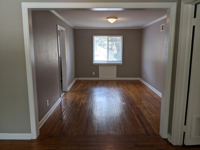 Building Photo - 44 Thackery Pl
