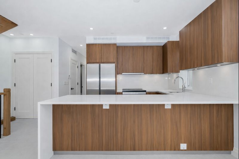 Building Photo - 421 78th St