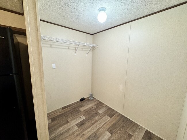 Building Photo - 100 Blissful Ct