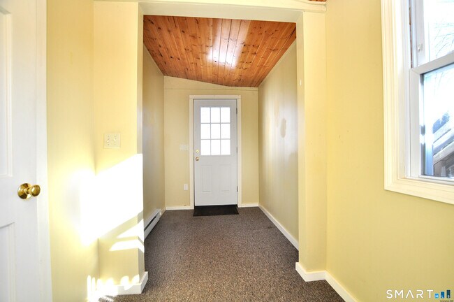 Building Photo - 48 Claire Hill Rd