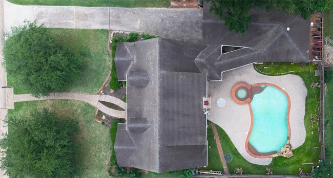 Building Photo - 1514 Roanwood Dr