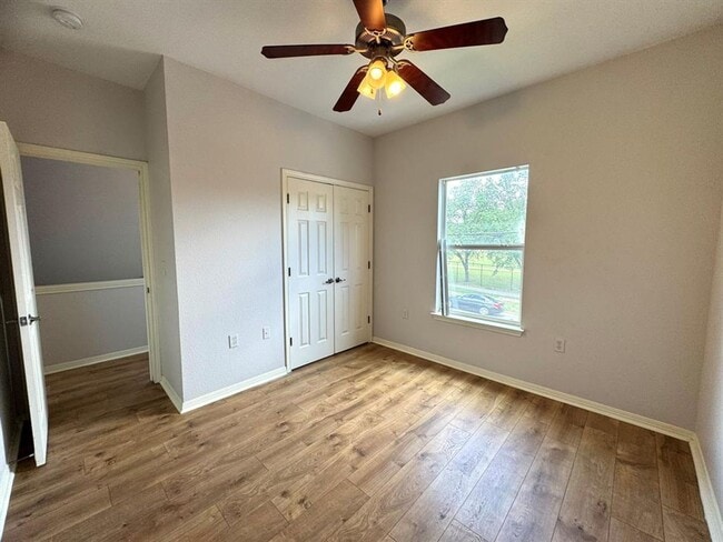 Building Photo - Townhome available off East MLK