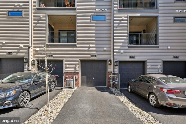 Building Photo - 22328 Roanoke Rise Terrace