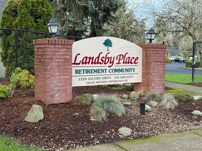 Building Photo - Landsby Place Retirement Community