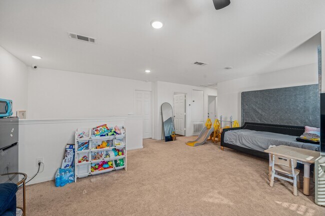 Building Photo - 10714 Cashew Run Ln