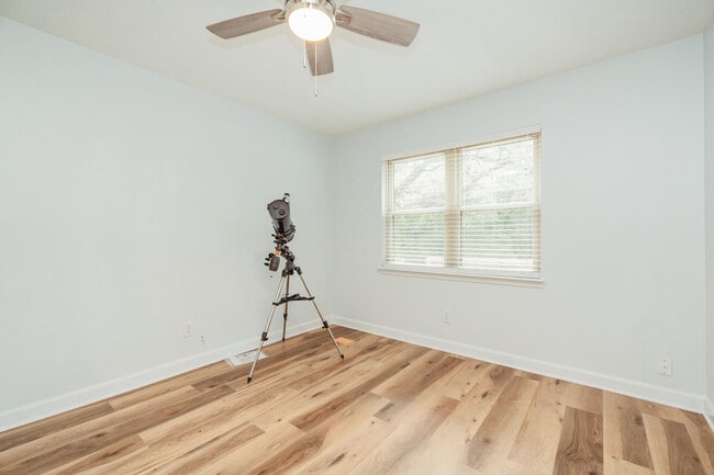 Building Photo - 5439 Penny Creek Rd