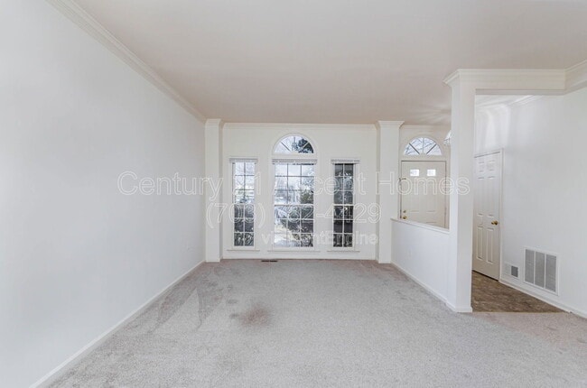 Building Photo - 6143 Summer Park Ln