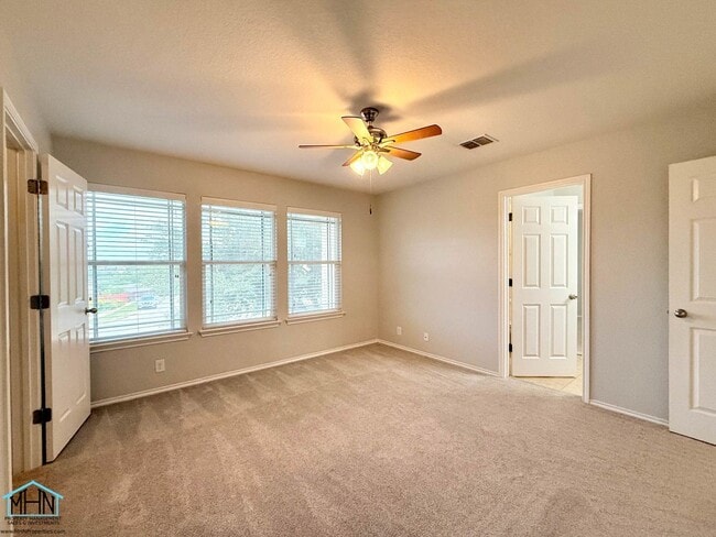 Building Photo - Spacious and Beautiful Two-Story 5 Bedrooms, 3.5 Bathrooms Home, With Easy Access to I-35, Loop 1...