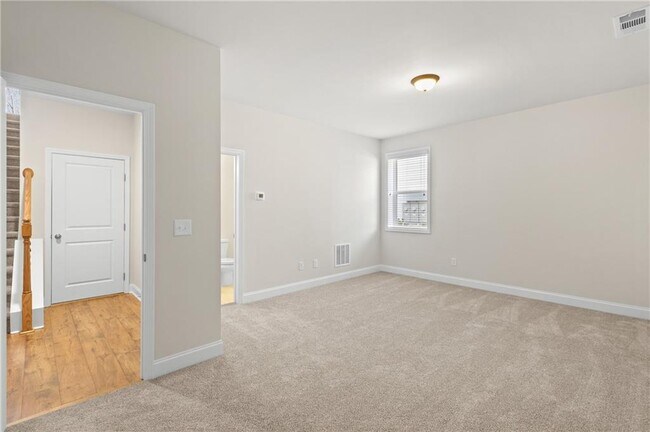 Building Photo - 1230 Ainsworth Alley