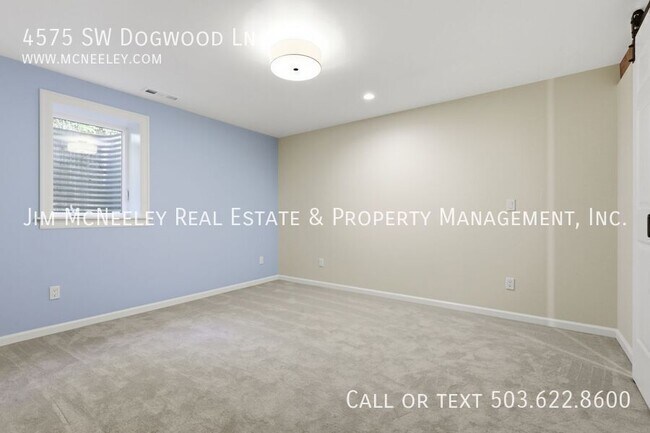 Building Photo - 4575 SW Dogwood Ln