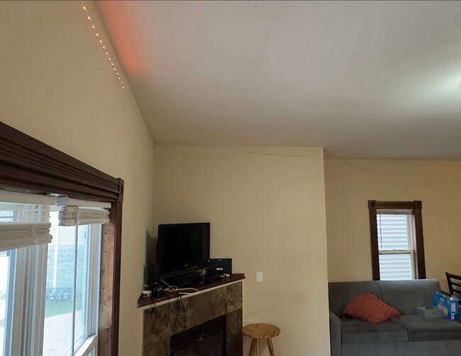 Building Photo - Marquette Housing- 509
