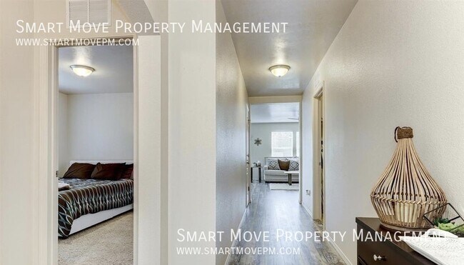 Building Photo - 5444 S Pepperridge Way