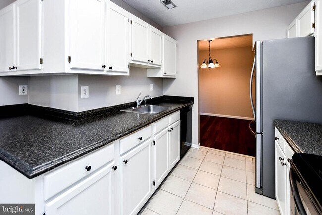 Building Photo - 4529 Running Deer Way