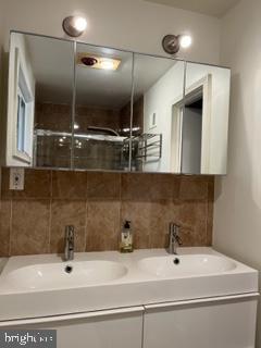 Building Photo - 7013 Whittier Blvd